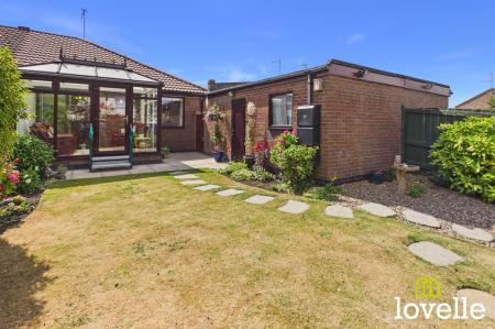 1 bedroom Semi-detached bungalow for sale in Apple Croft, Skidby, HU16