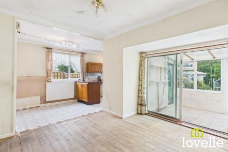 3 bedroom Semi-detached bungalow for sale in New Village Road, Cottingham, HU16