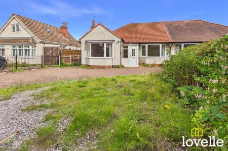 3 bedroom Semi-detached bungalow for sale in New Village Road, Cottingham, HU16