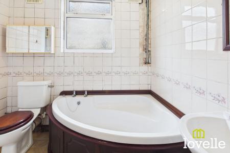 3 bedroom Semi-detached bungalow for sale in New Village Road, Cottingham, HU16