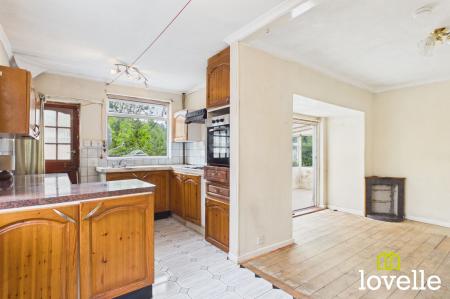 3 bedroom Semi-detached bungalow for sale in New Village Road, Cottingham, HU16
