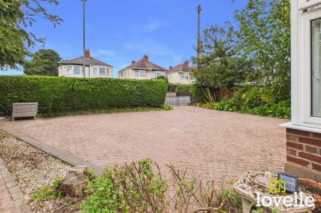 3 bedroom Detached bungalow for sale in St. Margarets Avenue, Cottingham, HU16