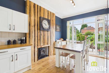 4 bedroom End of terrace house for sale in Devon Street, Cottingham, HU16