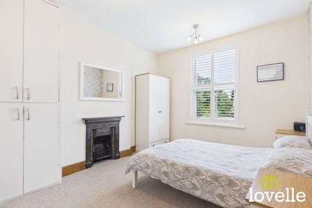 4 bedroom End of terrace house for sale in Devon Street, Cottingham, HU16