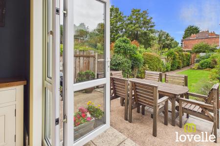 4 bedroom End of terrace house for sale in Devon Street, Cottingham, HU16