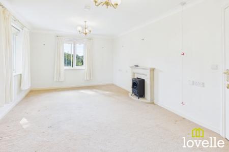 2 bedroom Flat for sale in Newgate Street, Shardeloes Court Newgate Street, HU16