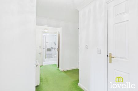 2 bedroom Flat for sale in Newgate Street, Shardeloes Court Newgate Street, HU16