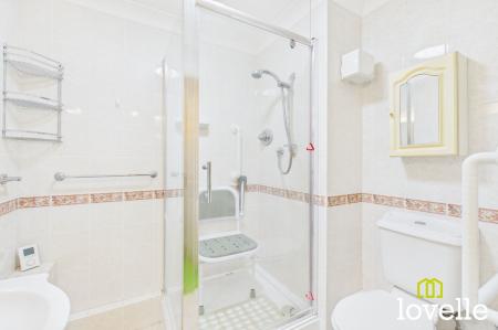 2 bedroom Flat for sale in Newgate Street, Shardeloes Court Newgate Street, HU16