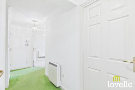 2 bedroom Flat for sale in Newgate Street, Shardeloes Court Newgate Street, HU16