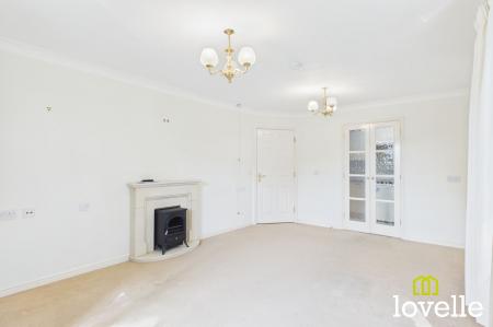 2 bedroom Flat for sale in Newgate Street, Shardeloes Court Newgate Street, HU16