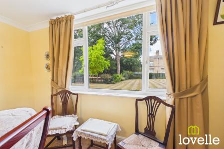 2 bedroom Flat for sale in South Street, Cottingham, HU16