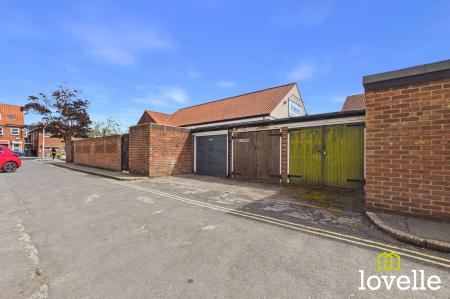 2 bedroom Flat for sale in South Street, Cottingham, HU16