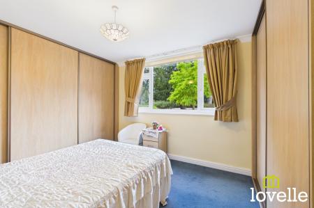 2 bedroom Flat for sale in South Street, Cottingham, HU16
