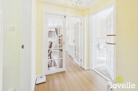 2 bedroom Flat for sale in South Street, Cottingham, HU16