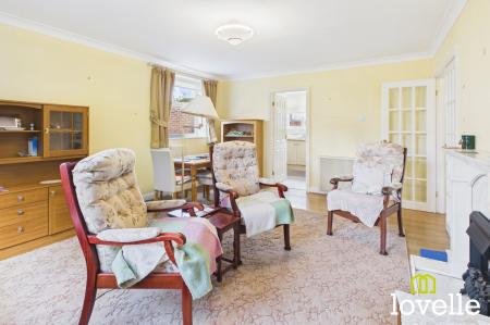 2 bedroom Flat for sale in South Street, Cottingham, HU16