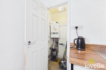 2 bedroom Flat for sale in Elm Tree Court, Cottingham, HU16