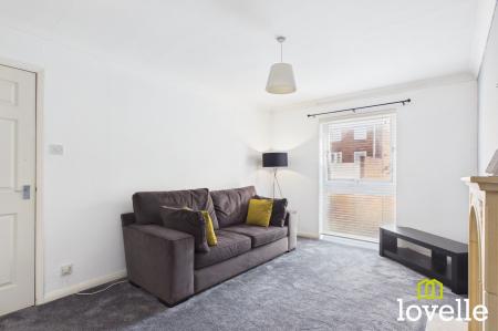 2 bedroom Flat for sale in Elm Tree Court, Cottingham, HU16