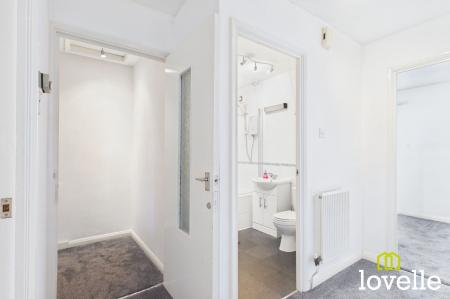 2 bedroom Flat for sale in Elm Tree Court, Cottingham, HU16