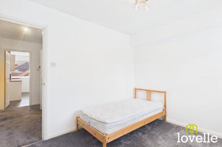2 bedroom Flat for sale in Elm Tree Court, Cottingham, HU16