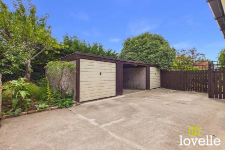 3 bedroom Detached bungalow for sale in Middledyke Lane, Cottingham, HU16