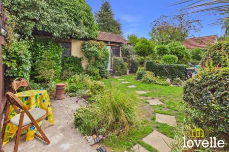 3 bedroom Detached bungalow for sale in Middledyke Lane, Cottingham, HU16