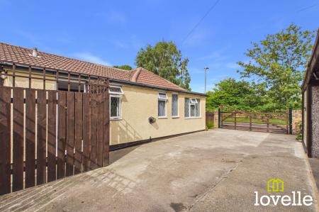 3 bedroom Detached bungalow for sale in Middledyke Lane, Cottingham, HU16