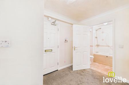 1 bedroom Flat for sale in Newgate Street, Shardeloes Court Newgate Street, HU16