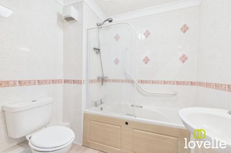 1 bedroom Flat for sale in Newgate Street, Shardeloes Court Newgate Street, HU16
