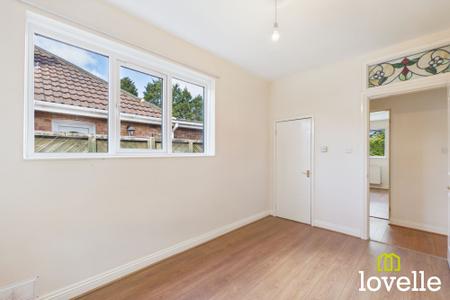 3 bedroom Detached bungalow for sale in New Village Road, Cottingham, HU16