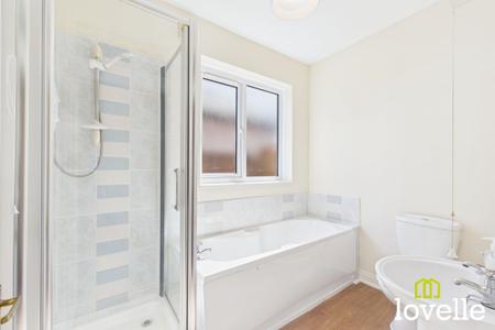 3 bedroom Detached bungalow for sale in New Village Road, Cottingham, HU16