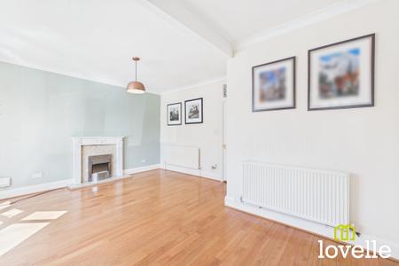 3 bedroom Detached bungalow for sale in New Village Road, Cottingham, HU16