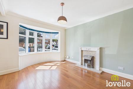 3 bedroom Detached bungalow for sale in New Village Road, Cottingham, HU16
