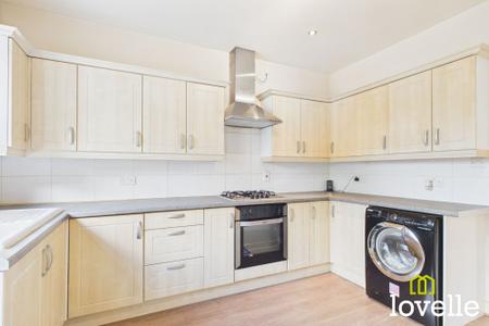 3 bedroom Detached bungalow for sale in New Village Road, Cottingham, HU16