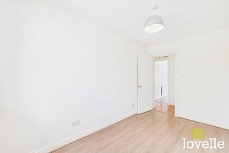 3 bedroom Detached bungalow for sale in New Village Road, Cottingham, HU16