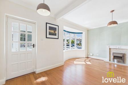 3 bedroom Detached bungalow for sale in New Village Road, Cottingham, HU16