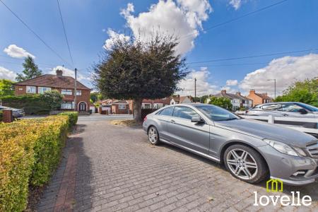 3 bedroom Detached bungalow for sale in New Village Road, Cottingham, HU16