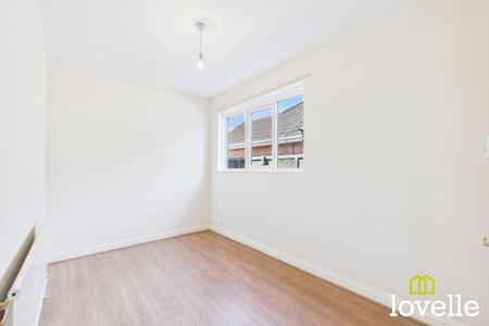 3 bedroom Detached bungalow for sale in New Village Road, Cottingham, HU16