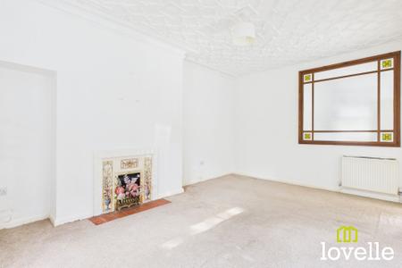 1 bedroom Ground floor flat for sale in Dunswell Road, Cottingham, HU16
