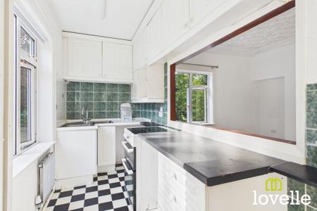 1 bedroom Ground floor flat for sale in Dunswell Road, Cottingham, HU16