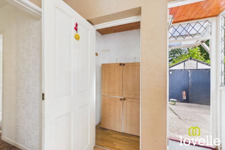 3 bedroom Semi-detached house for sale in Mill Beck Lane, Cottingham, HU16