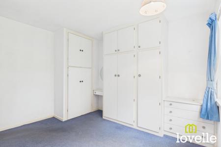 3 bedroom Semi-detached house for sale in Mill Beck Lane, Cottingham, HU16