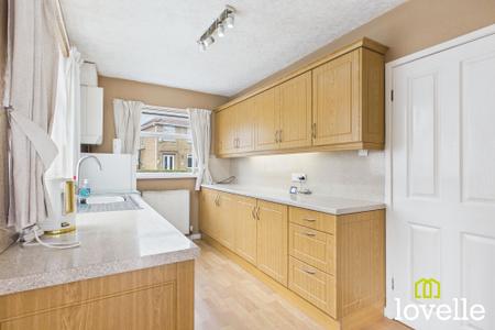 3 bedroom Semi-detached house for sale in Mill Beck Lane, Cottingham, HU16