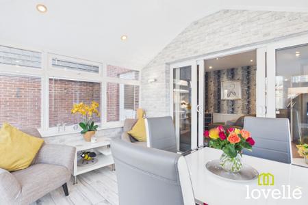 4 bedroom Detached house for sale in Whitsun Grove, Cottingham, HU16