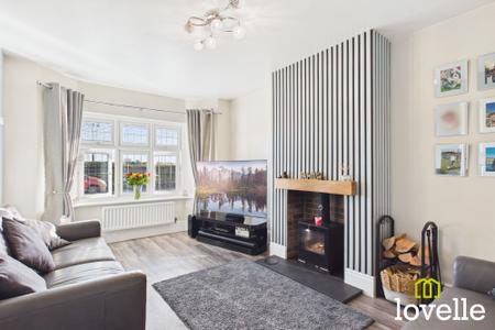 4 bedroom Detached house for sale in Whitsun Grove, Cottingham, HU16