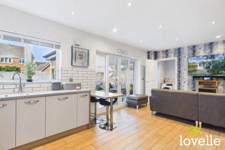 4 bedroom Detached house for sale in Whitsun Grove, Cottingham, HU16