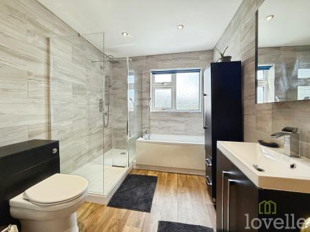 3 bedroom Detached house for sale in Dog Duck Lane, Morton, DN21