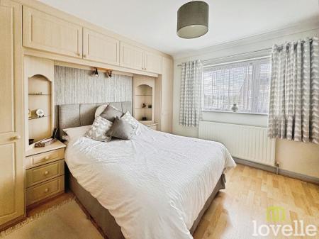 4 bedroom Detached house for sale in Front Street, East Stockwith, DN21