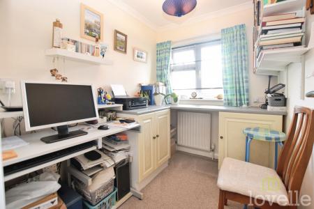4 bedroom Detached house for sale in Front Street, East Stockwith, DN21