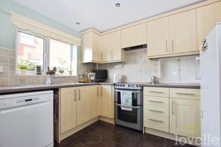 4 bedroom Detached house for sale in Front Street, East Stockwith, DN21