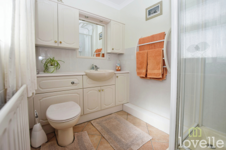 4 bedroom Detached house for sale in Front Street, East Stockwith, DN21